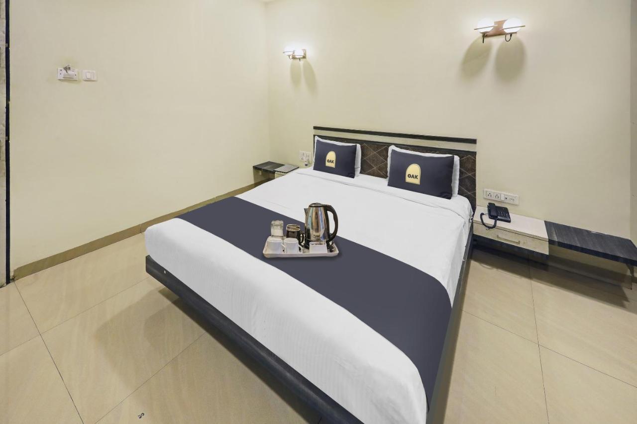Townhouse Oak Hotel The Sudesh Raipur  Ngoại thất bức ảnh